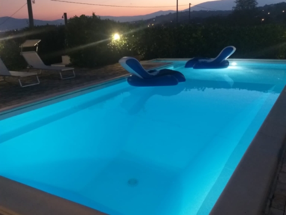 SPLENDIDA VILLA CON PISCINA