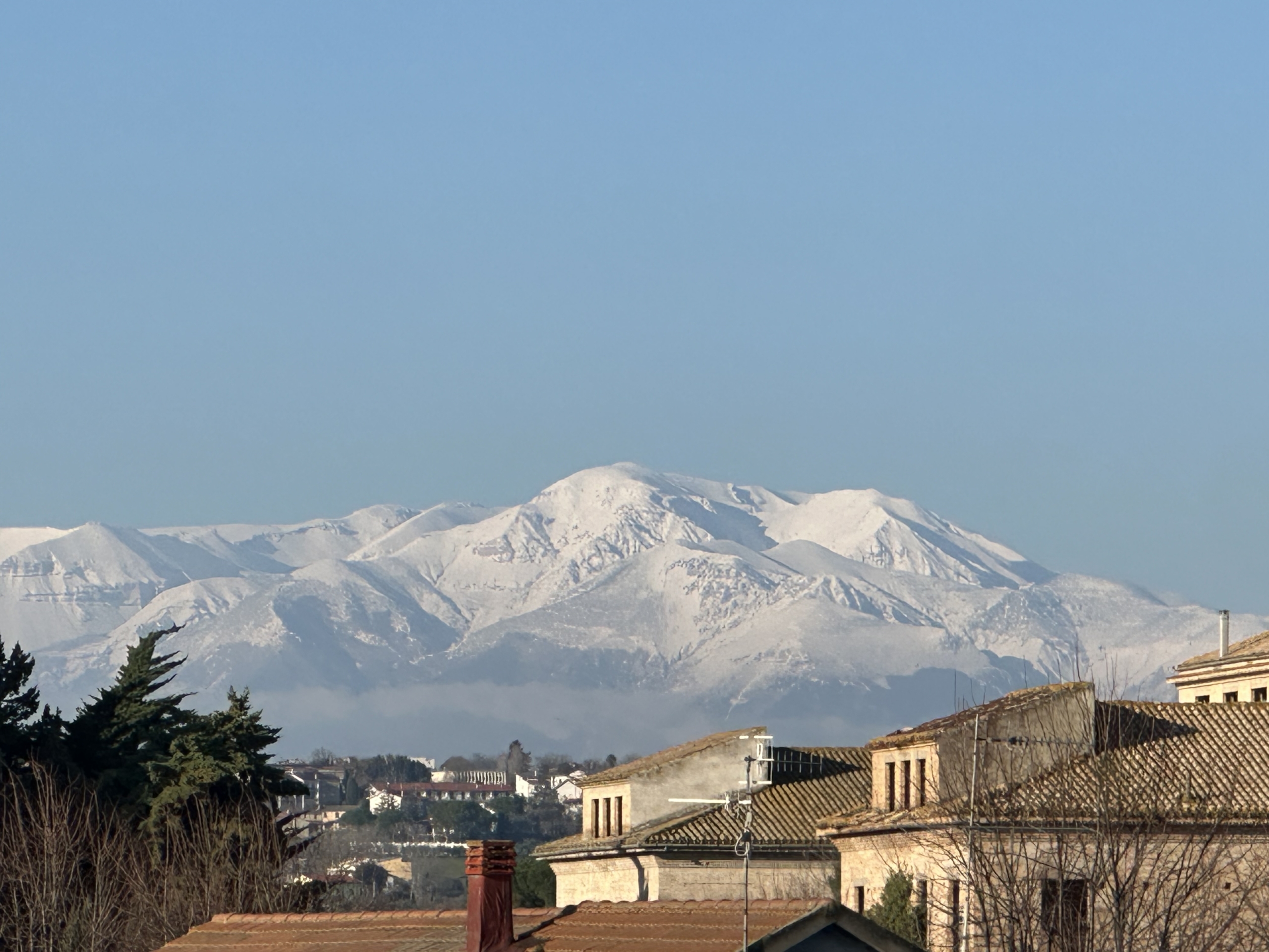 APPARTAMENTO CON DOPPIE CANTINE
