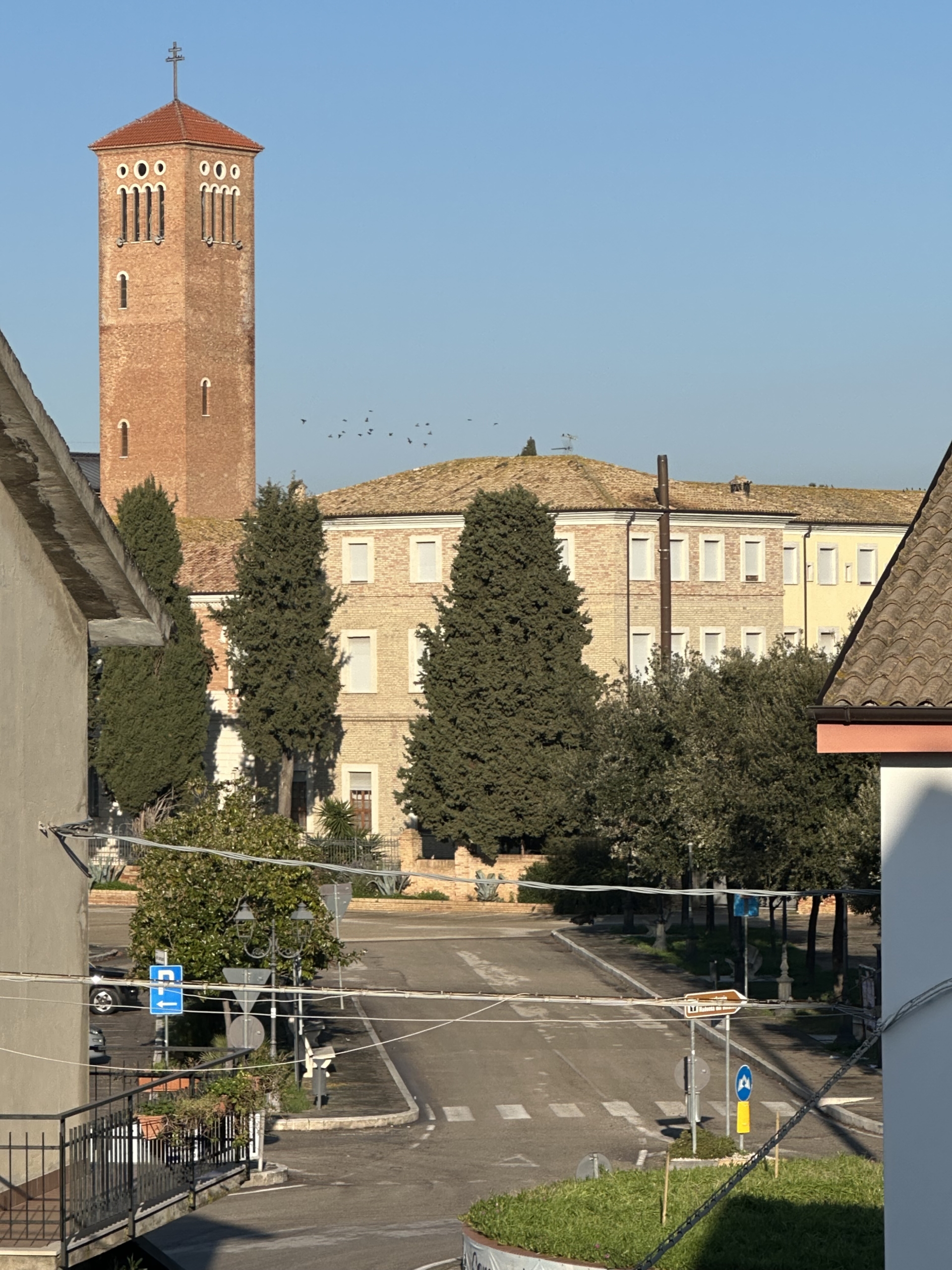 APPARTAMENTO CON DOPPIE CANTINE