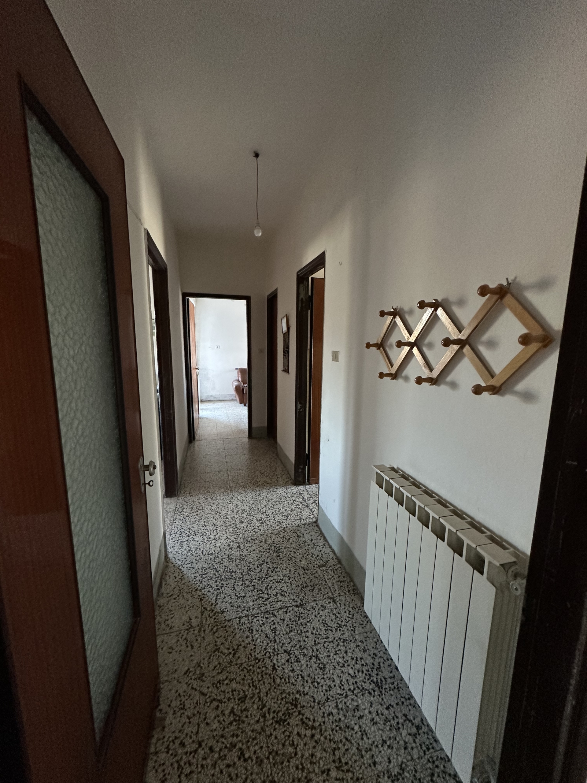 APPARTAMENTO CON DOPPIE CANTINE