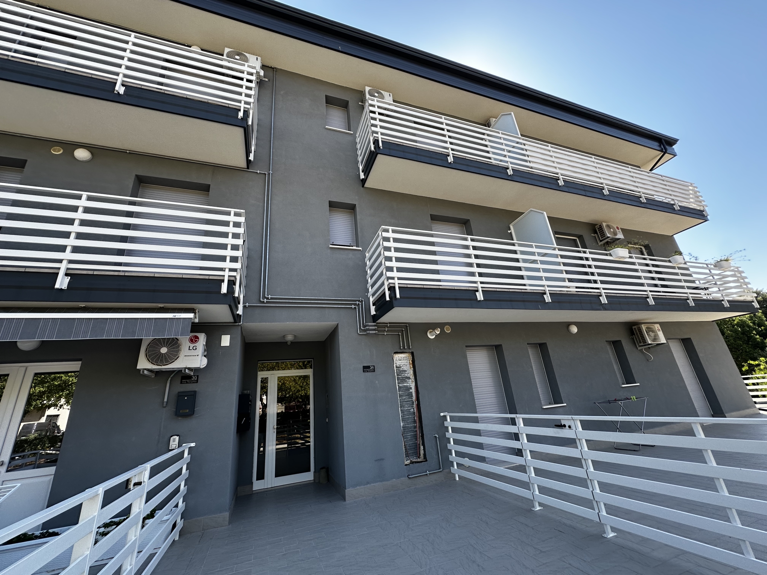 APPARTAMENTO + GARAGE