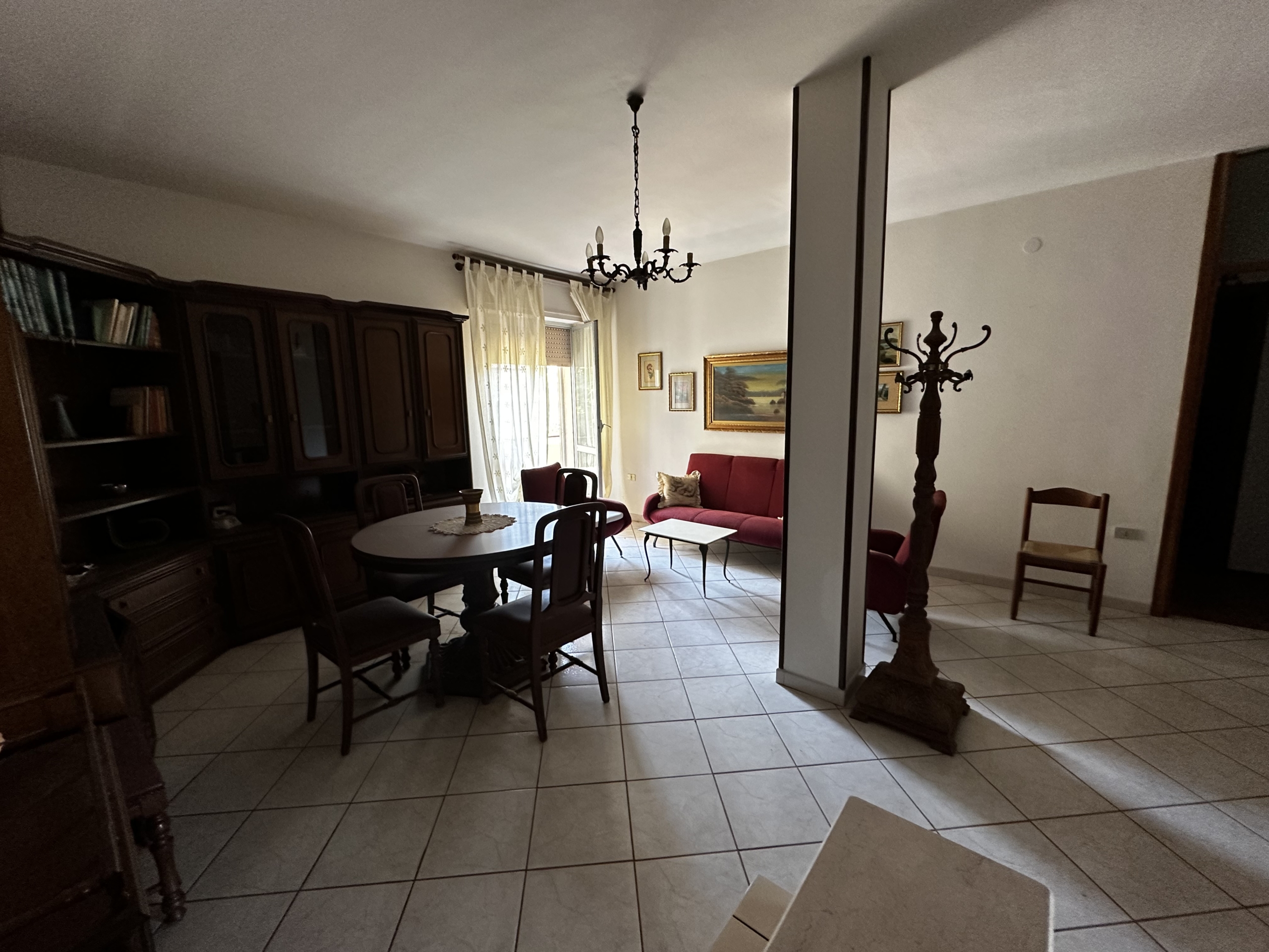 APPARTAMENTO CON GARAGE E GIARDINO CONDOMINIALE