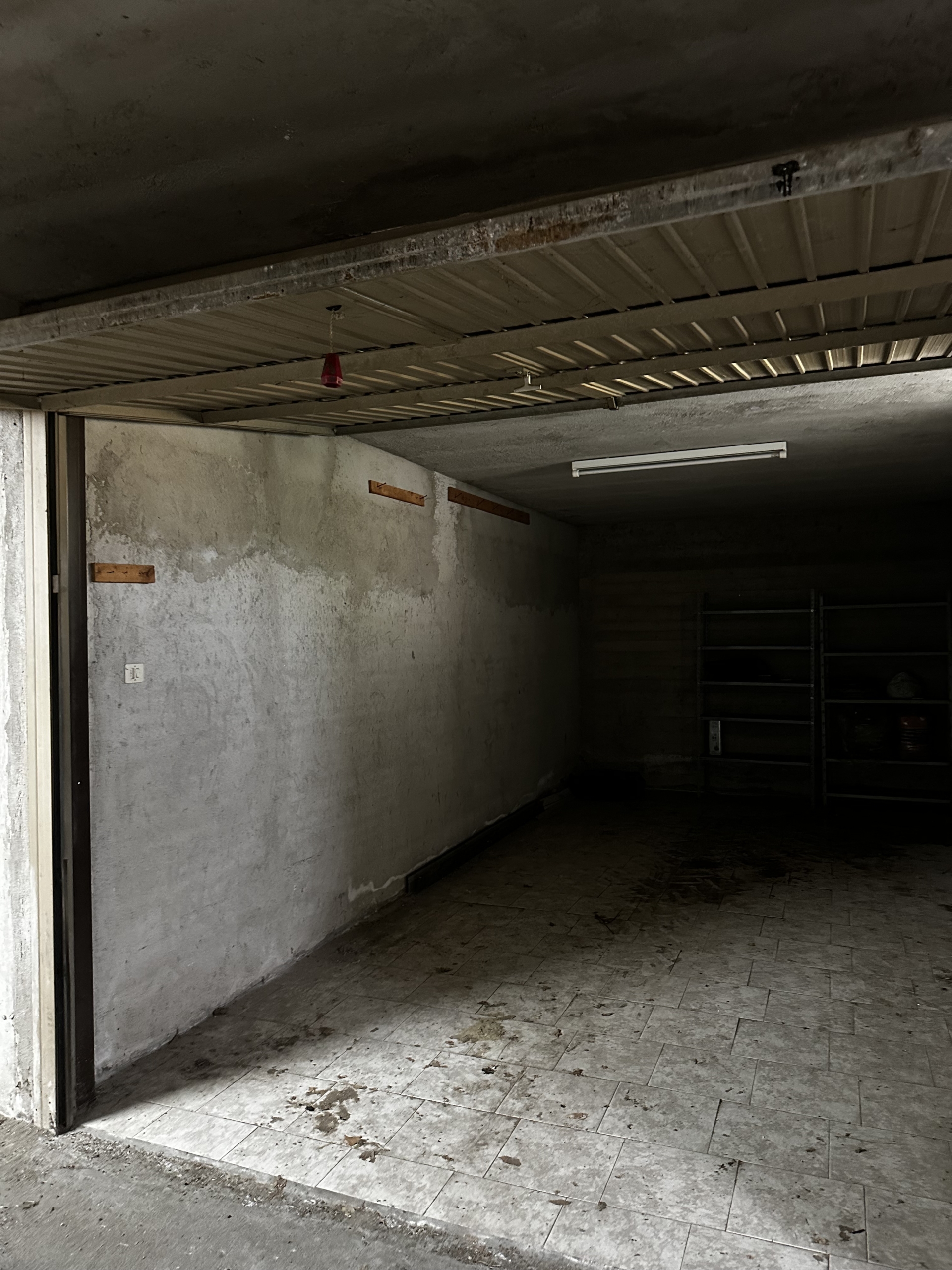 APPARTAMENTO CON GARAGE E GIARDINO CONDOMINIALE