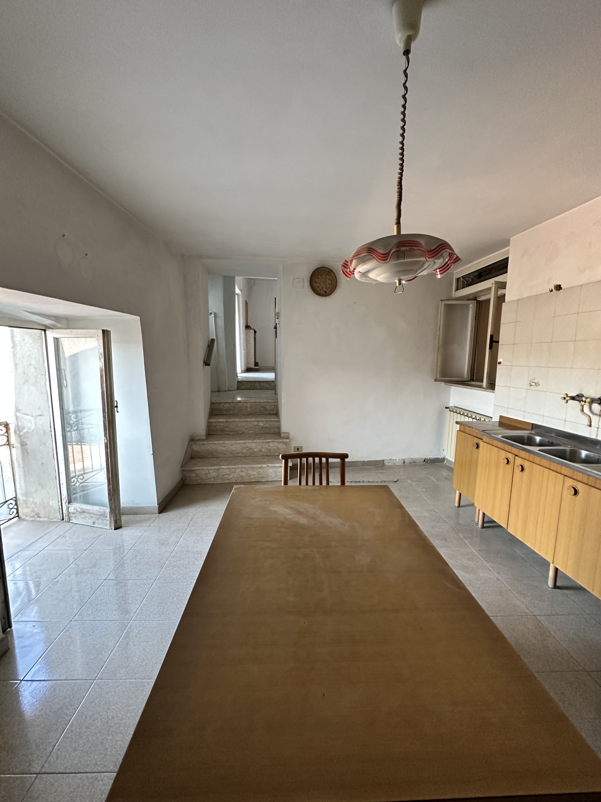 CASA INDIPENDENTE CON AMPIO GARAGE
