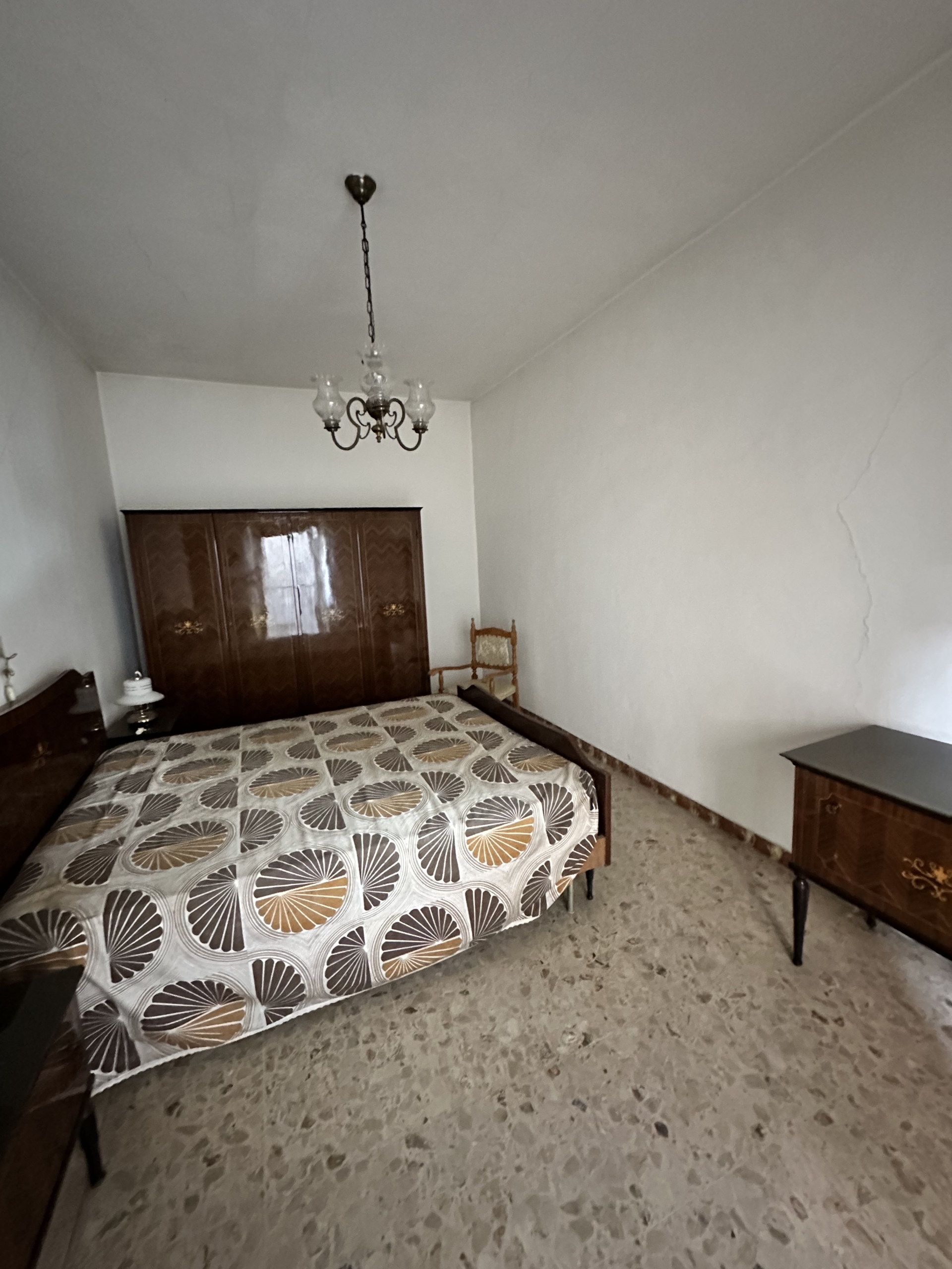CASA INDIPENDENTE CON AMPIO GARAGE