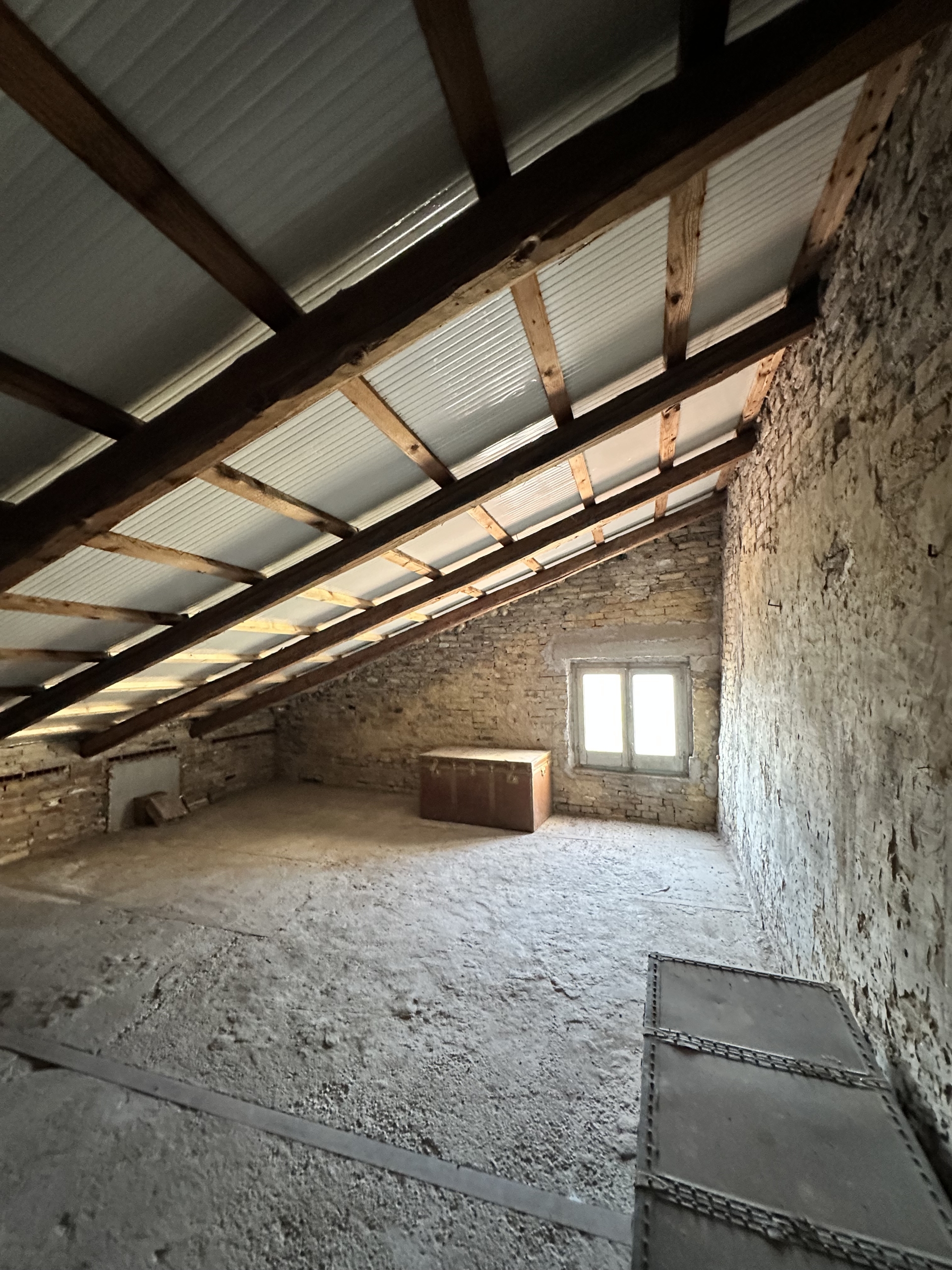 CASA INDIPENDENTE CON AMPIO GARAGE