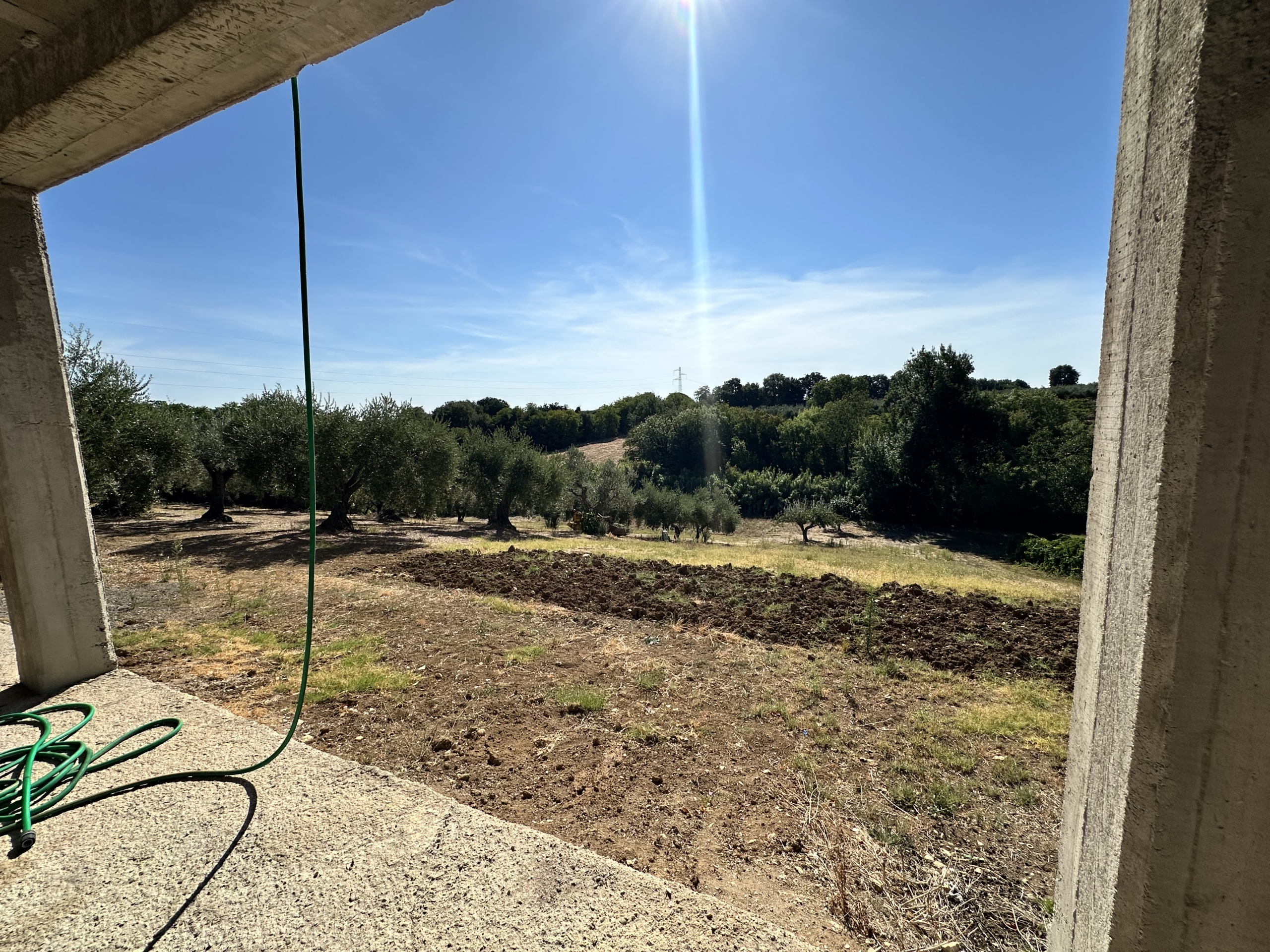 VILLA CON TERRENO