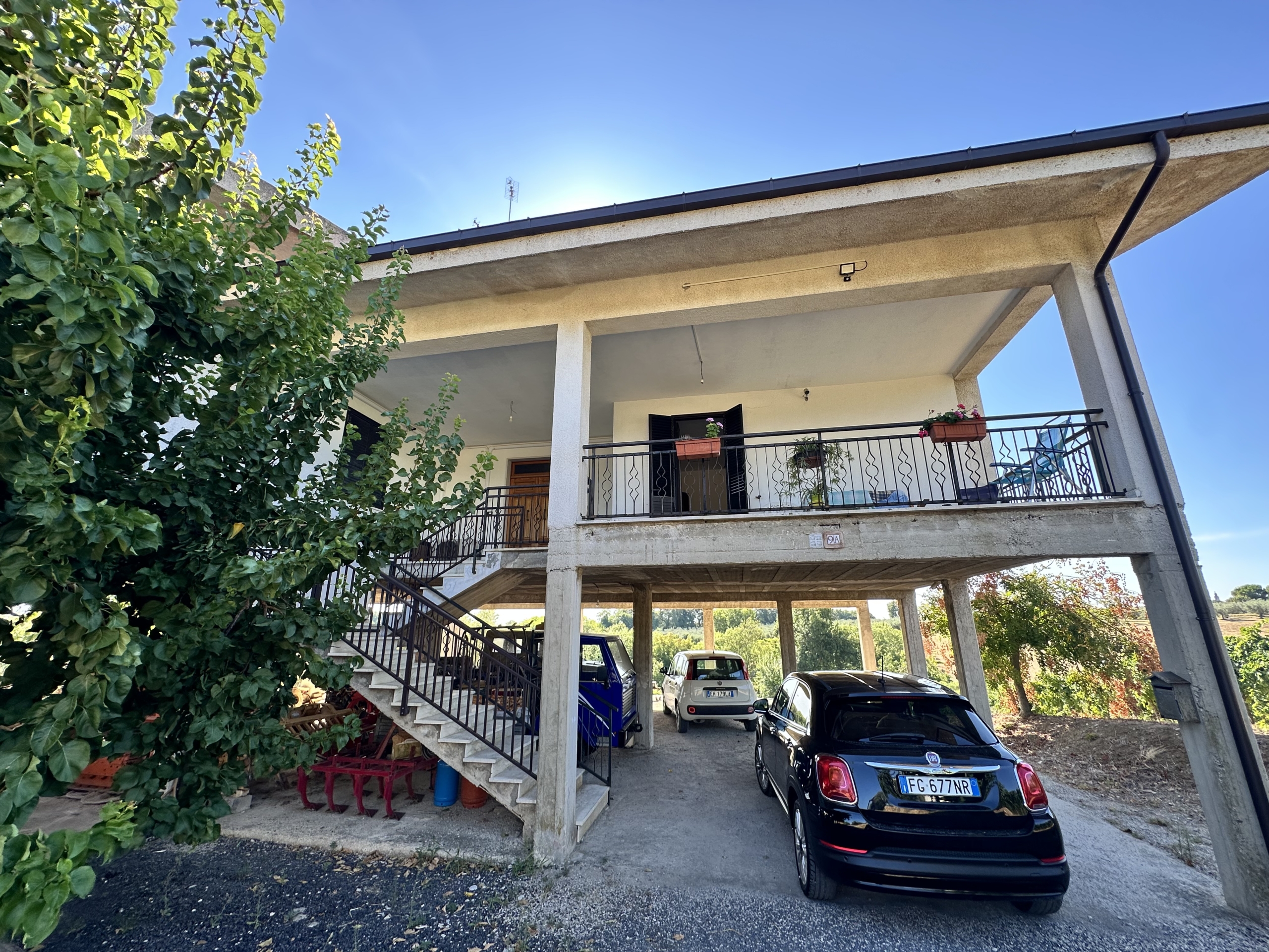 VILLA CON TERRENO